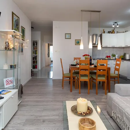 B Apartment
